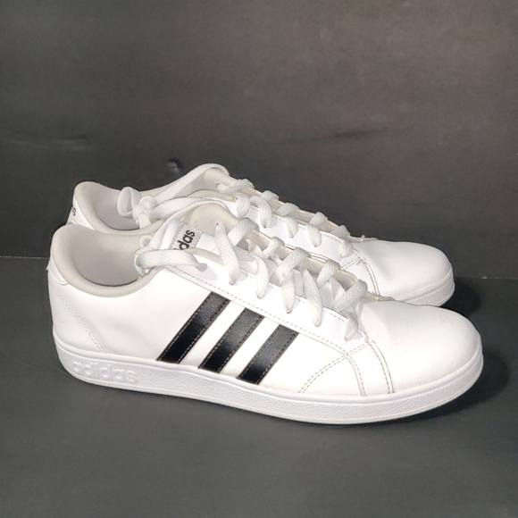Adidas baseline men shoes size 6 - Picture 1 of 8